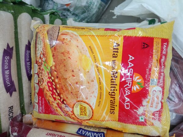 Ashirwad shuddh chakkti aata 10kg