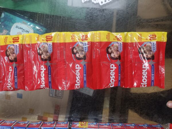 closeup colgate 24pic