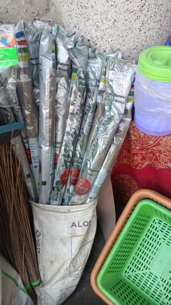 Rajdhani Phool jhadu 2pc