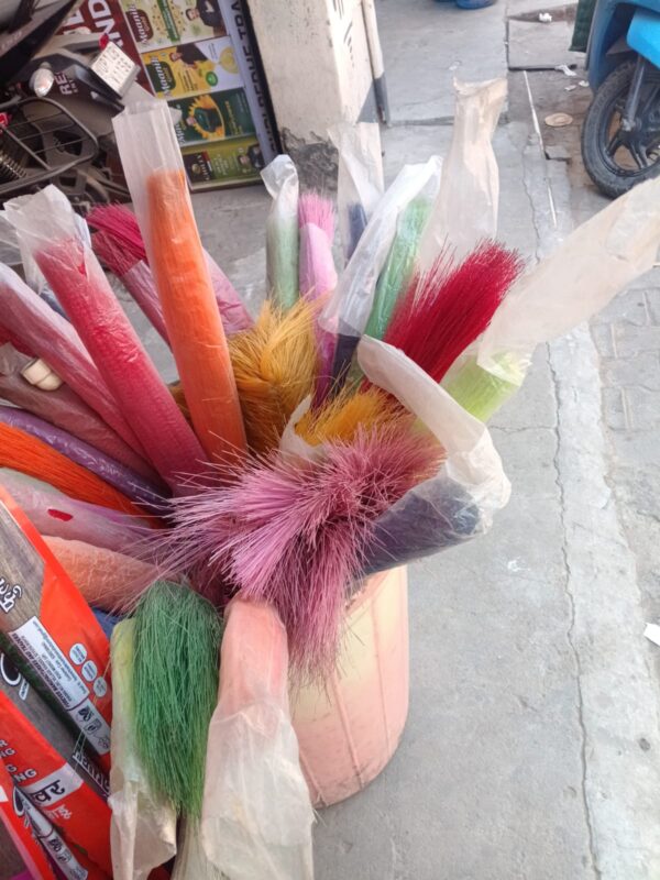 Jara hatane bala jhadu 2pc