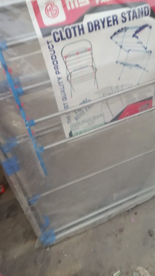 Kapde sukhane bala stand